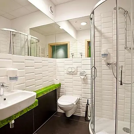 Green Hotel